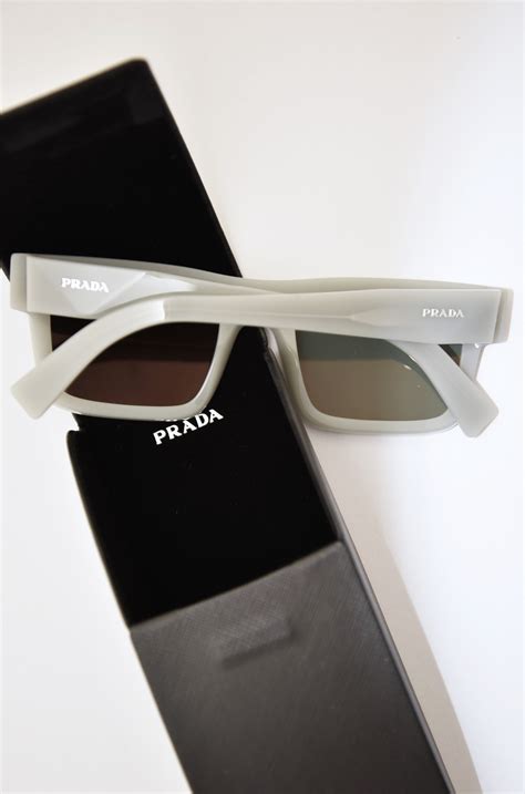 prada spr 19ws|Prada SPR19W Rectangle Sunglasses .